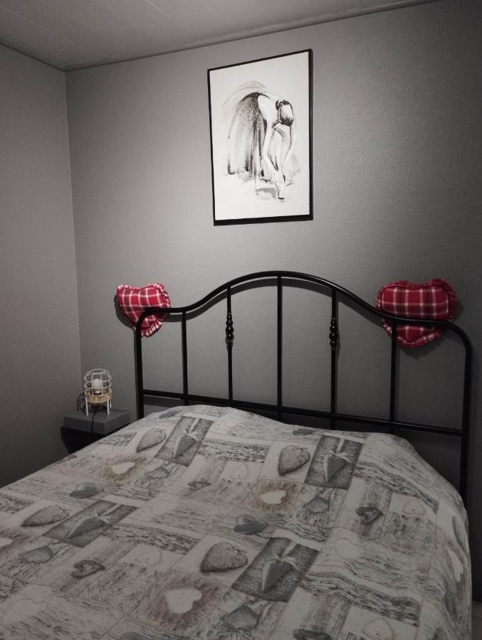 La Chambre D Angeline Foy-Notre-Dame Экстерьер фото